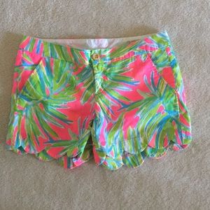 Lilly Pulitzer 5” Buttercup Scallop Hem Short